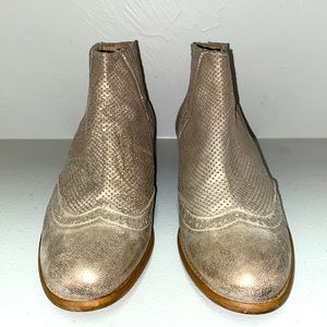 Sundance Bootie!